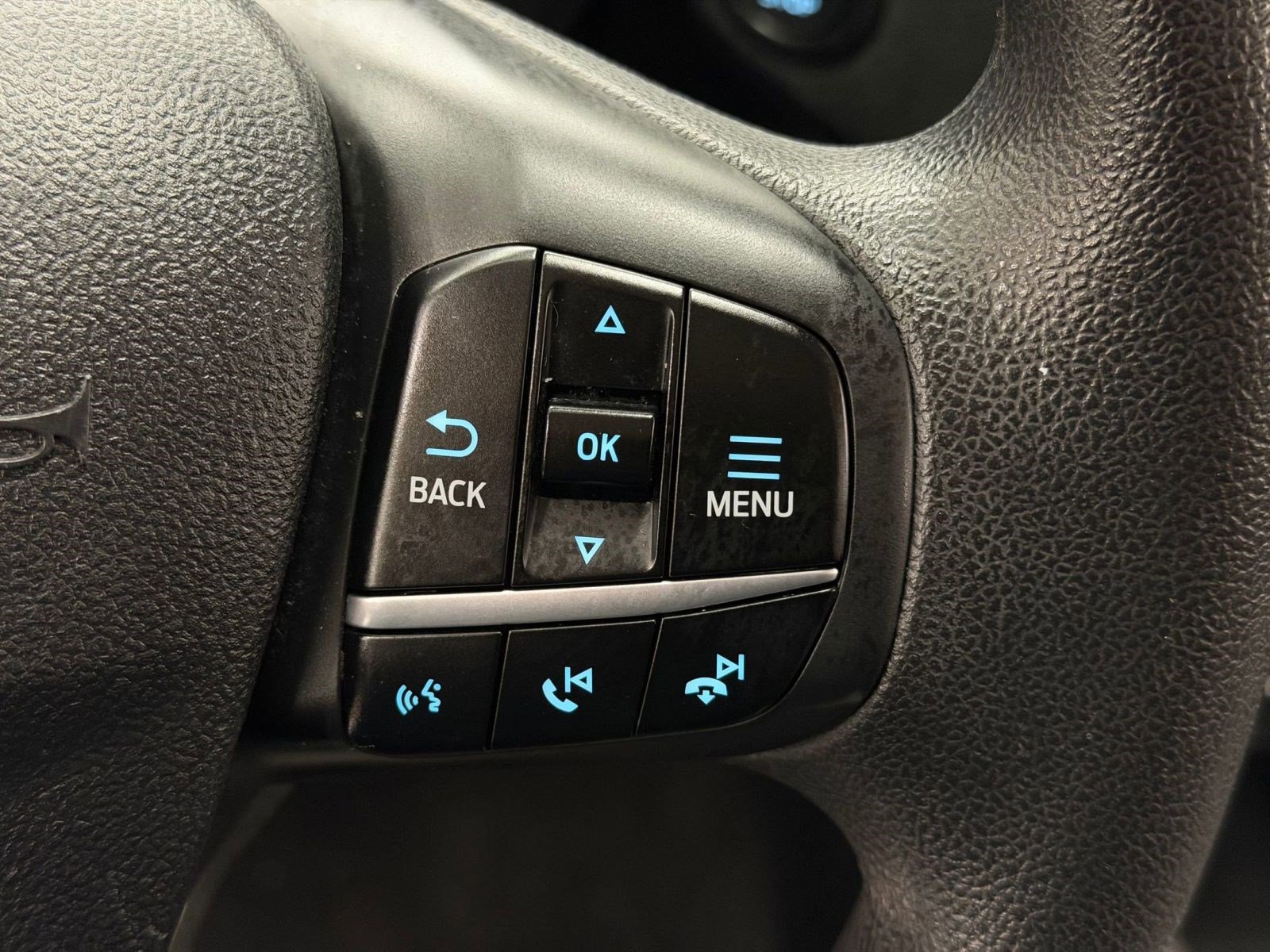 Used 2022 Ford Escape SE image 12