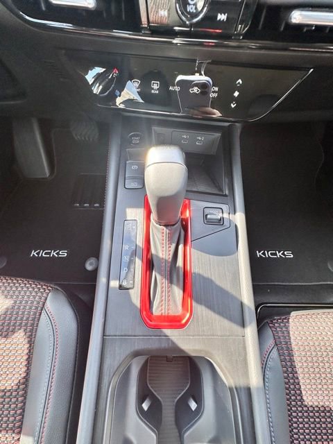 New 2025 Nissan Kicks SR image 21