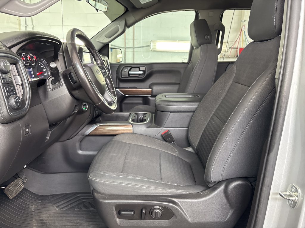 Used 2021 Chevrolet Silverado 1500 LT Trail Boss w/ Convenience Package II AWD/4WD image 14