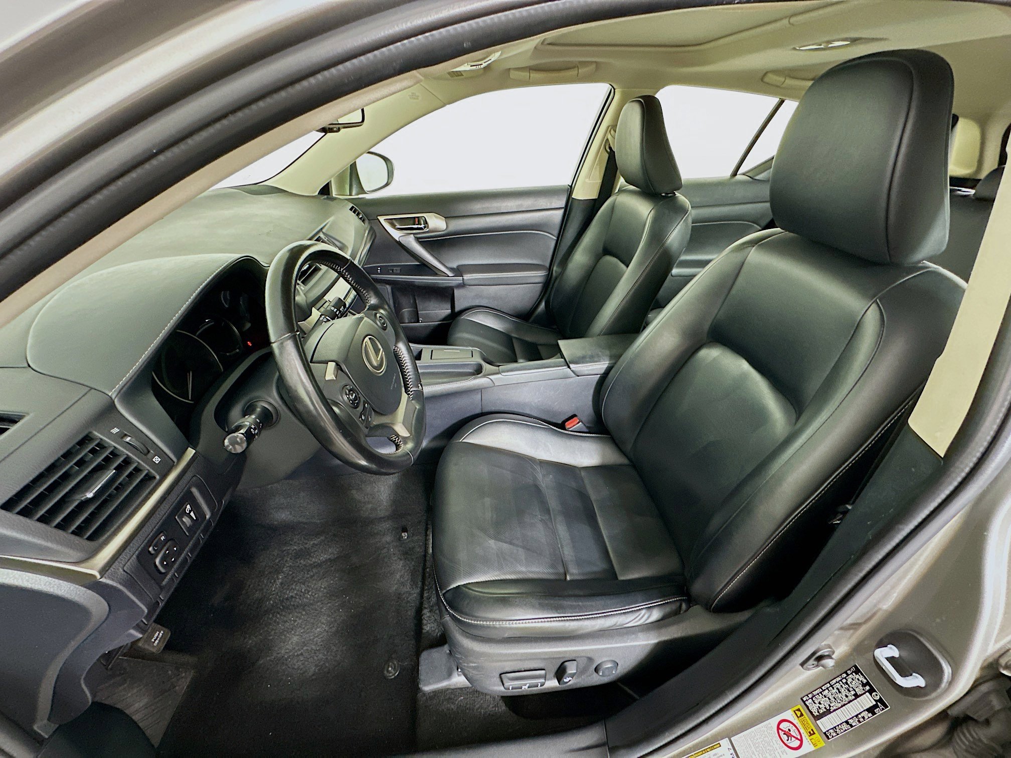 Used 2017 Lexus CT 200h w/ Seat Comfort Package FWD image 13