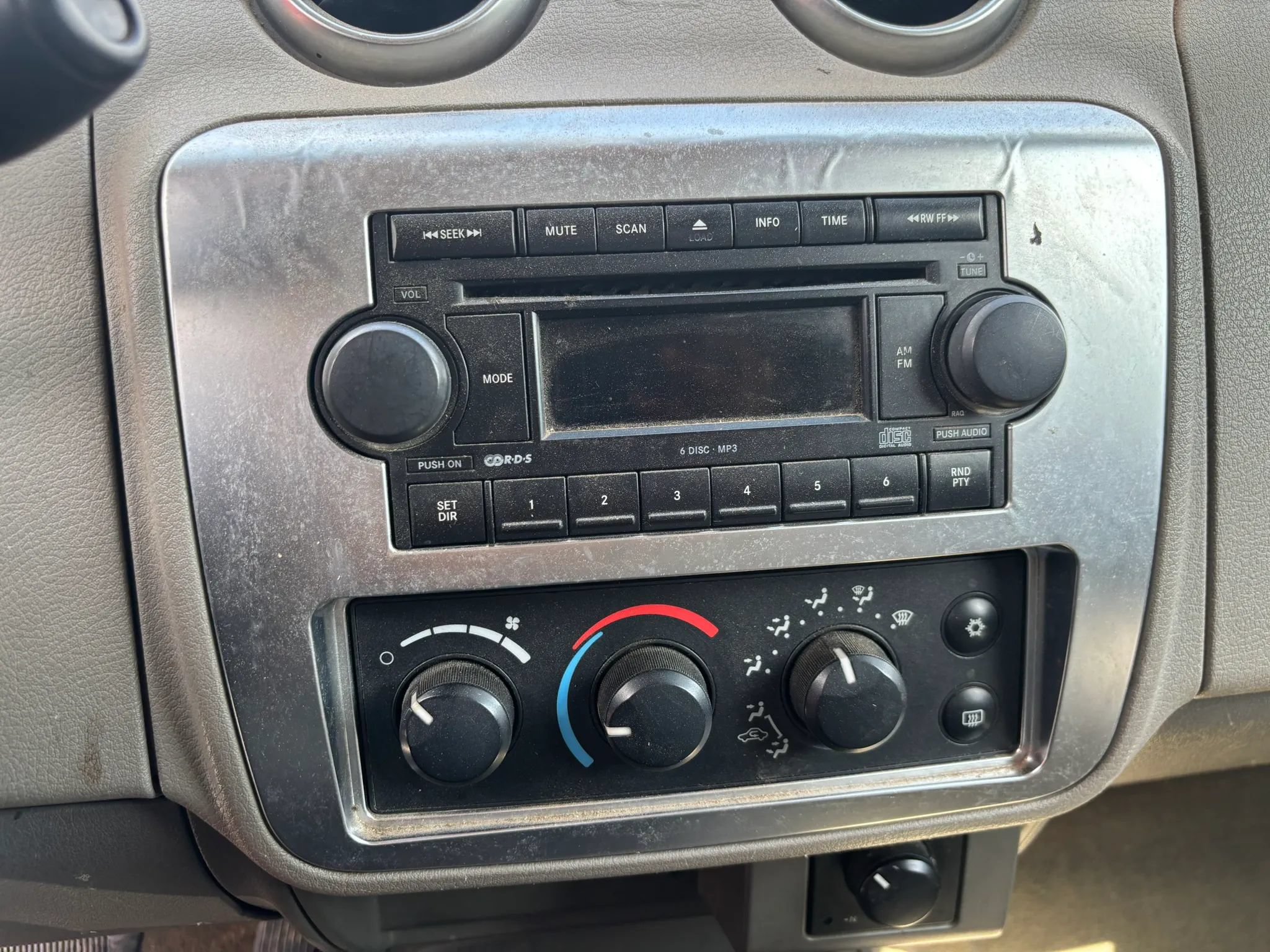 Used 2006 Mitsubishi Raider DuroCross AWD/4WD image 14
