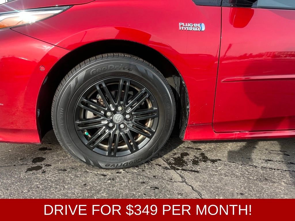 Used 2017 Toyota Prius Prime Advanced image 15