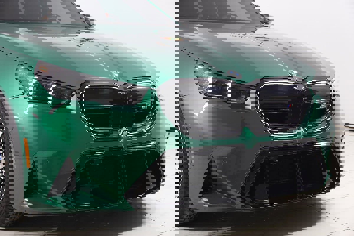 Used 2025 BMW M5 w/ Carbon Package image 64