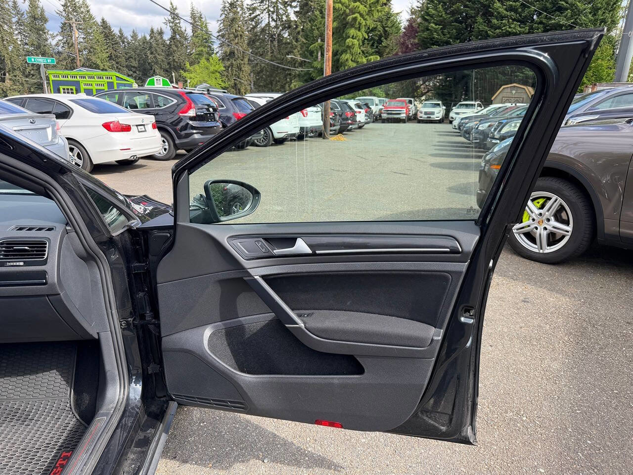 Used 2015 Volkswagen GTI S FWD image 29