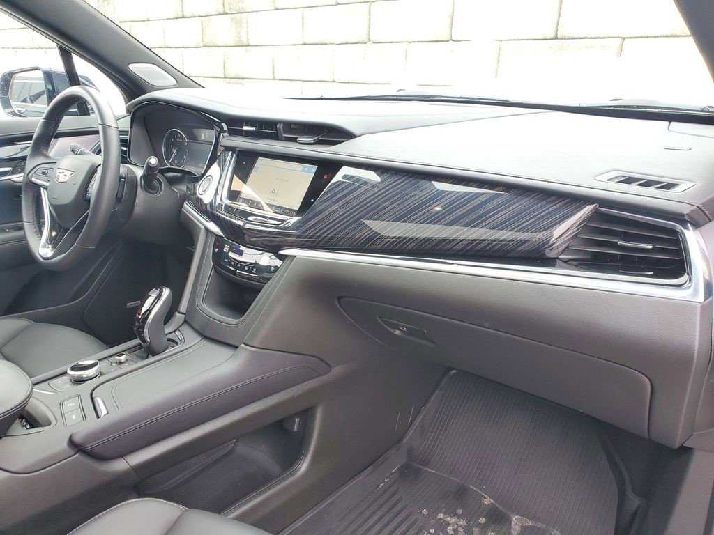 Certified 2024 Cadillac XT6 Premium Luxury w/ LPO, Floor Liner Package image 30