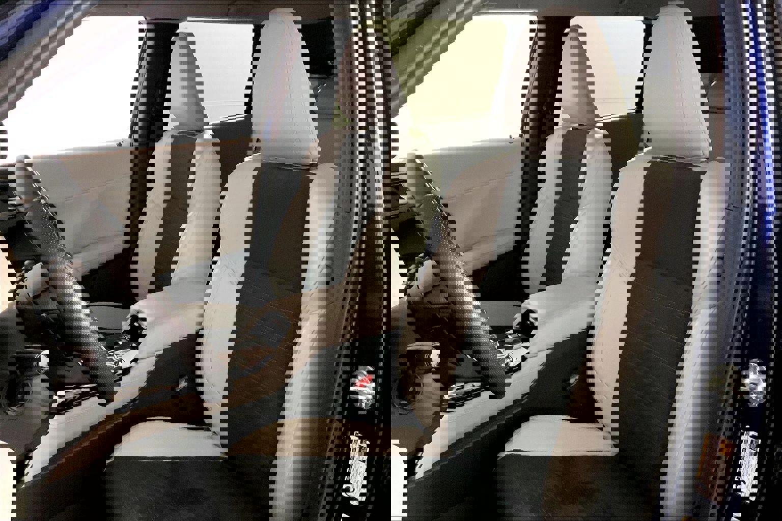 Used 2025 Mitsubishi Outlander SE image 22