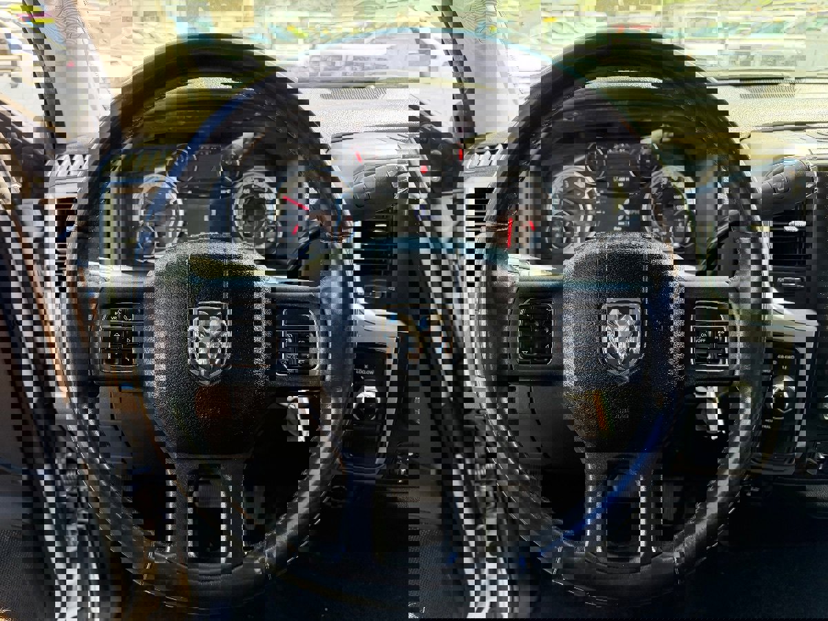 Used 2013 RAM 3500 Big Horn image 17