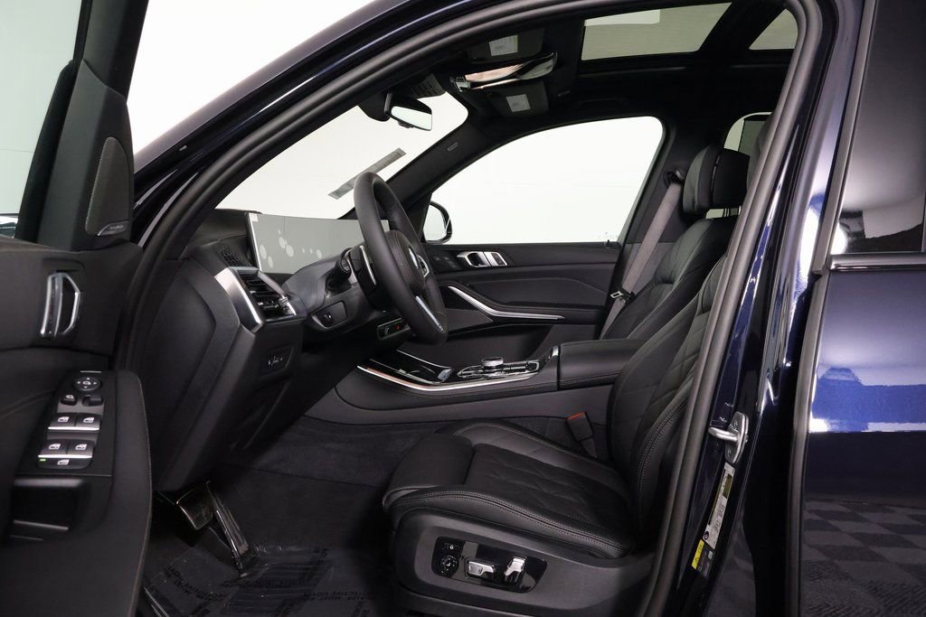 New 2026 BMW X5 xDrive50e w/ Executive Package image 5