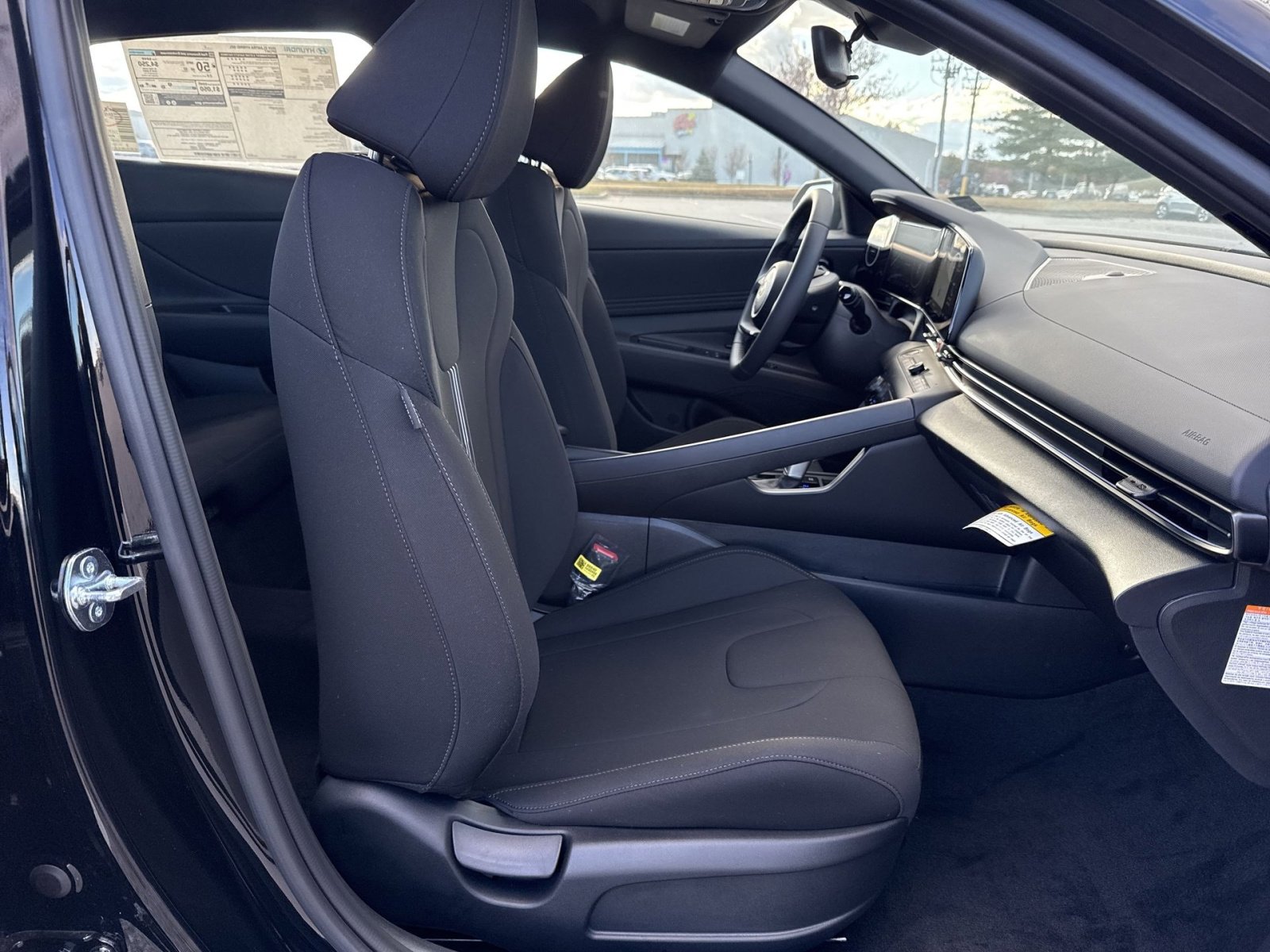 New 2025 Hyundai Elantra SEL image 25