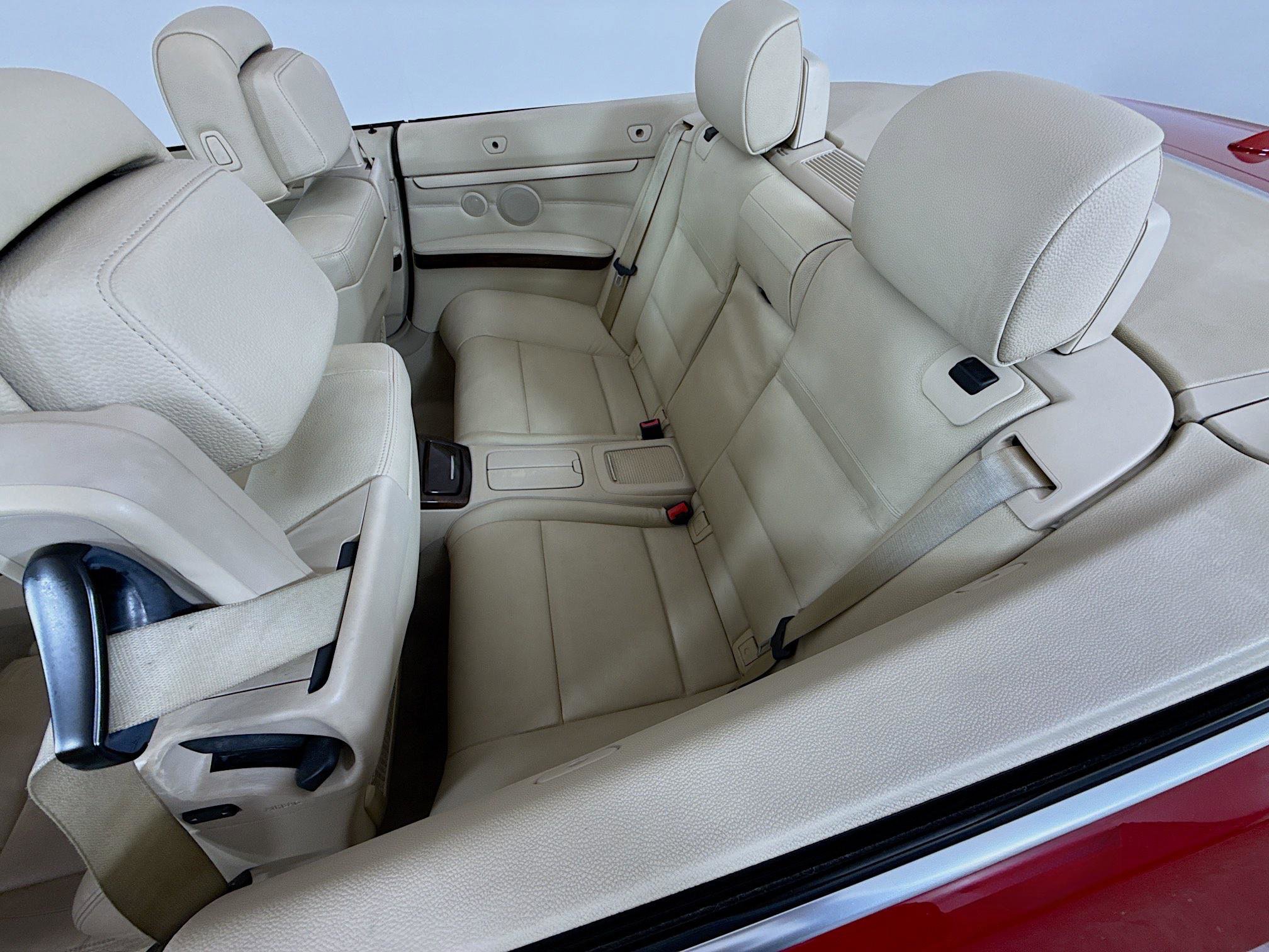 Used 2009 BMW 335i Convertible image 21