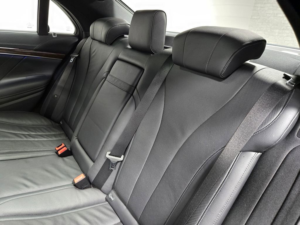 Used 2016 Mercedes-Benz S 550 4MATIC Sedan image 34