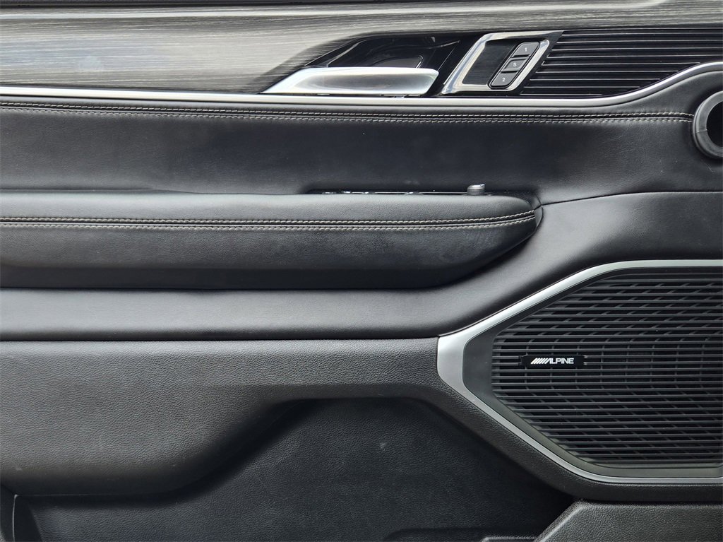 Used 2023 Jeep Wagoneer L Series II image 21