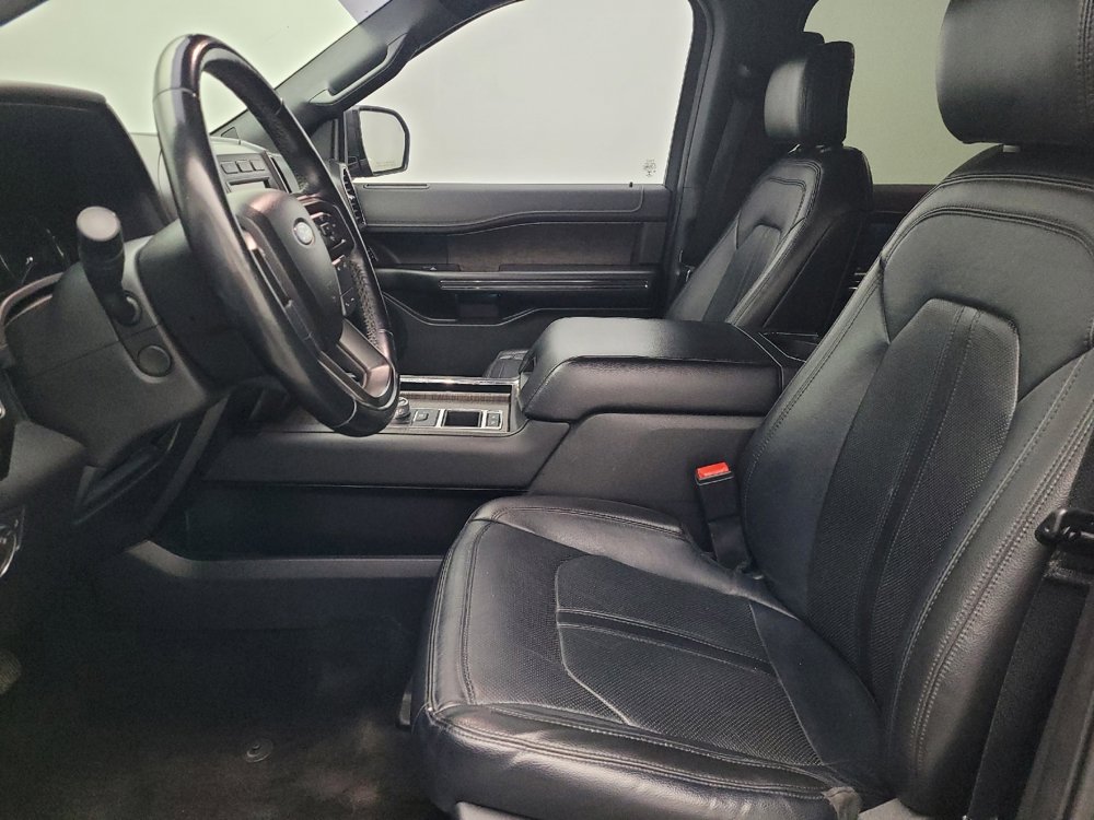 Used 2018 Ford Expedition Limited w/ Equipment Group 302A RWD image 17