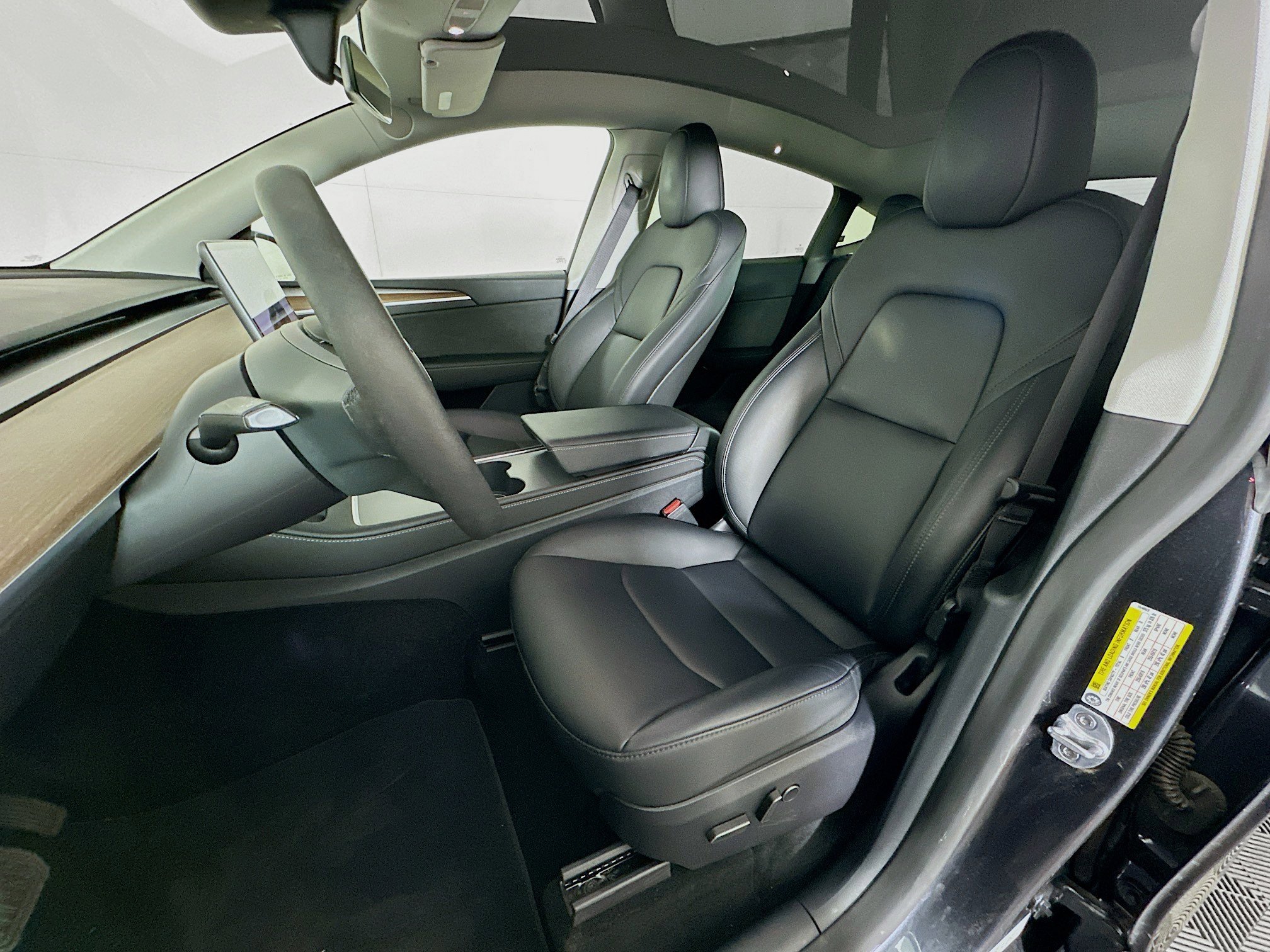 Used 2024 Tesla Model Y Long Range image 13