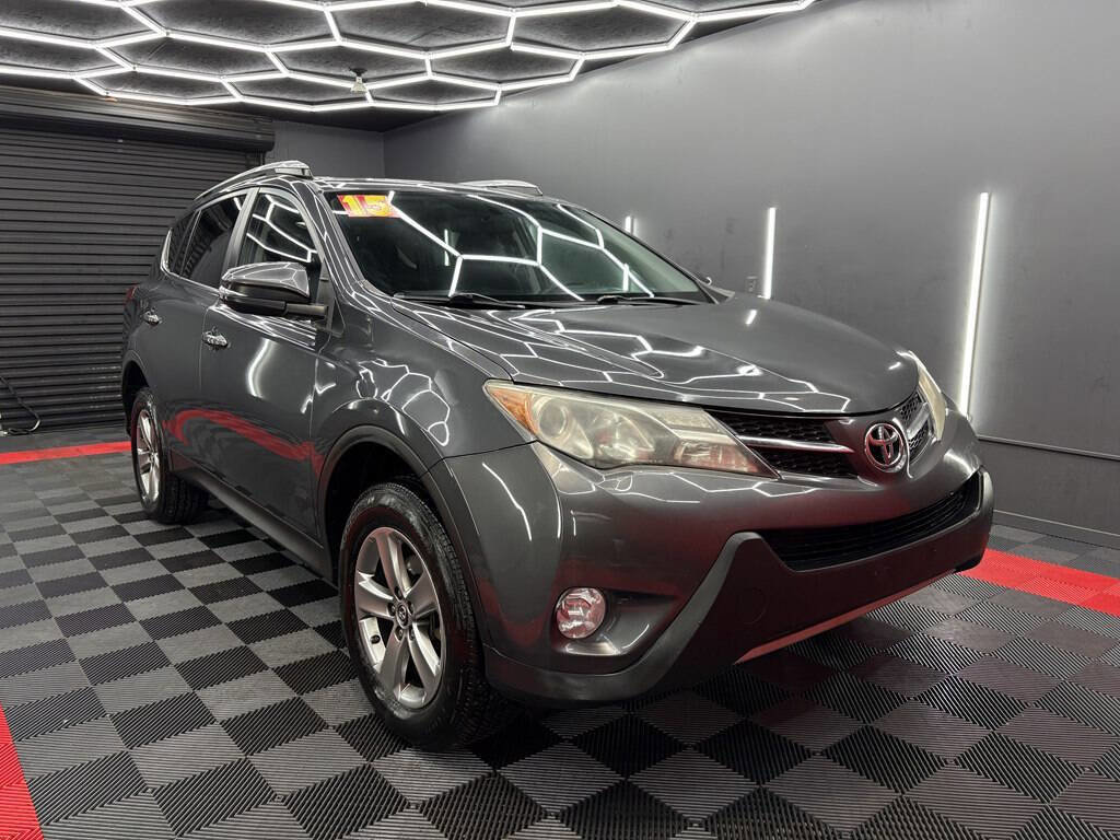 Used 2015 Toyota RAV4 XLE AWD/4WD image 3