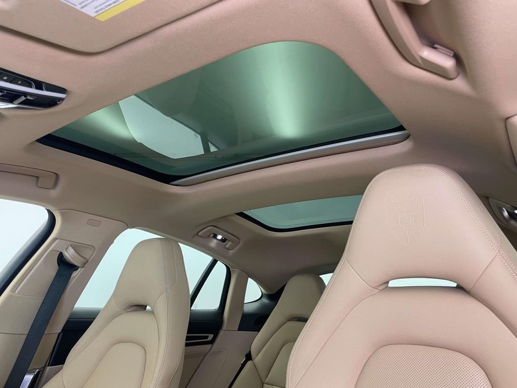 Certified 2022 Porsche Panamera 4 Platinum Edition AWD/4WD image 18
