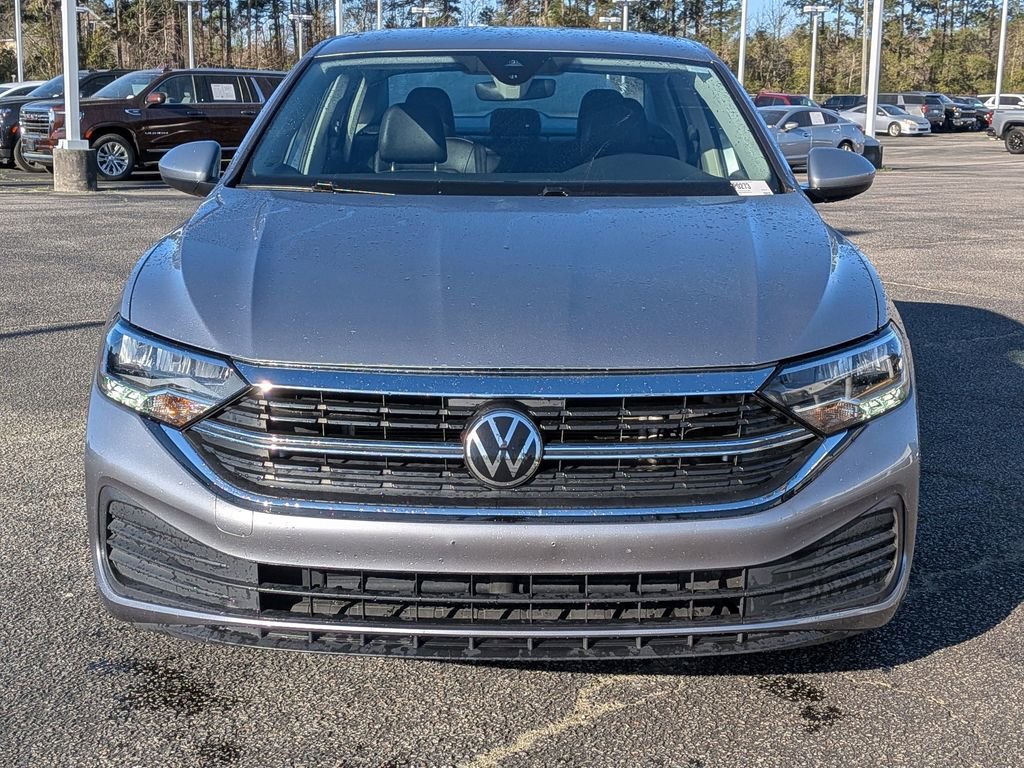 Used 2024 Volkswagen Jetta SE image 11