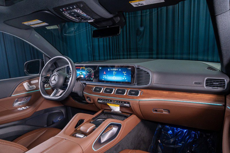 New 2026 Mercedes-Benz GLS 580 4MATIC image 4