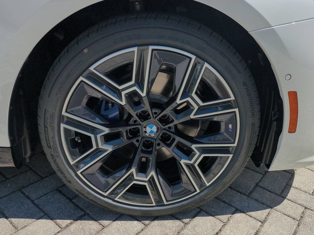 New 2027 BMW 530i xDrive w/ M Sport Package AWD/4WD image 11