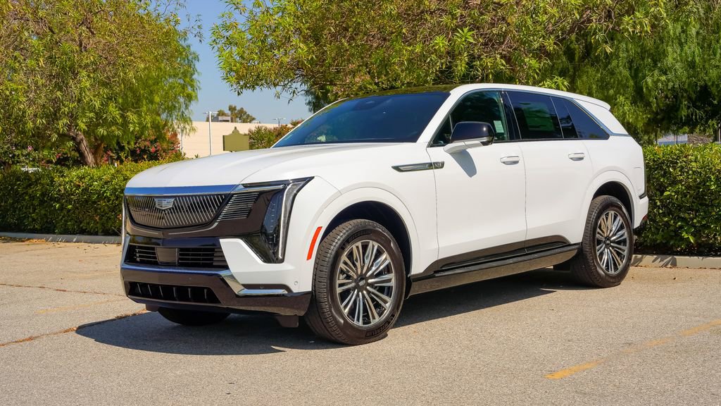New 2026 Cadillac Escalade IQ Luxury 1 video 3