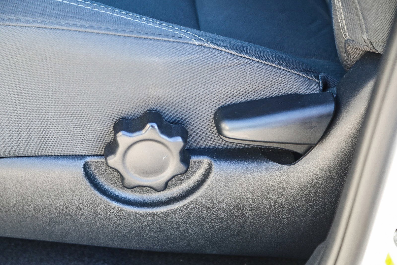 Used 2018 Toyota Tacoma TRD Off-Road image 21