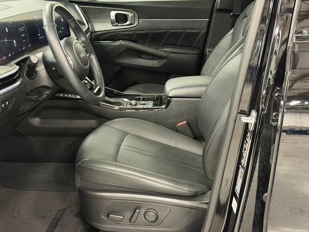 Used 2024 Kia Sorento SX image 13