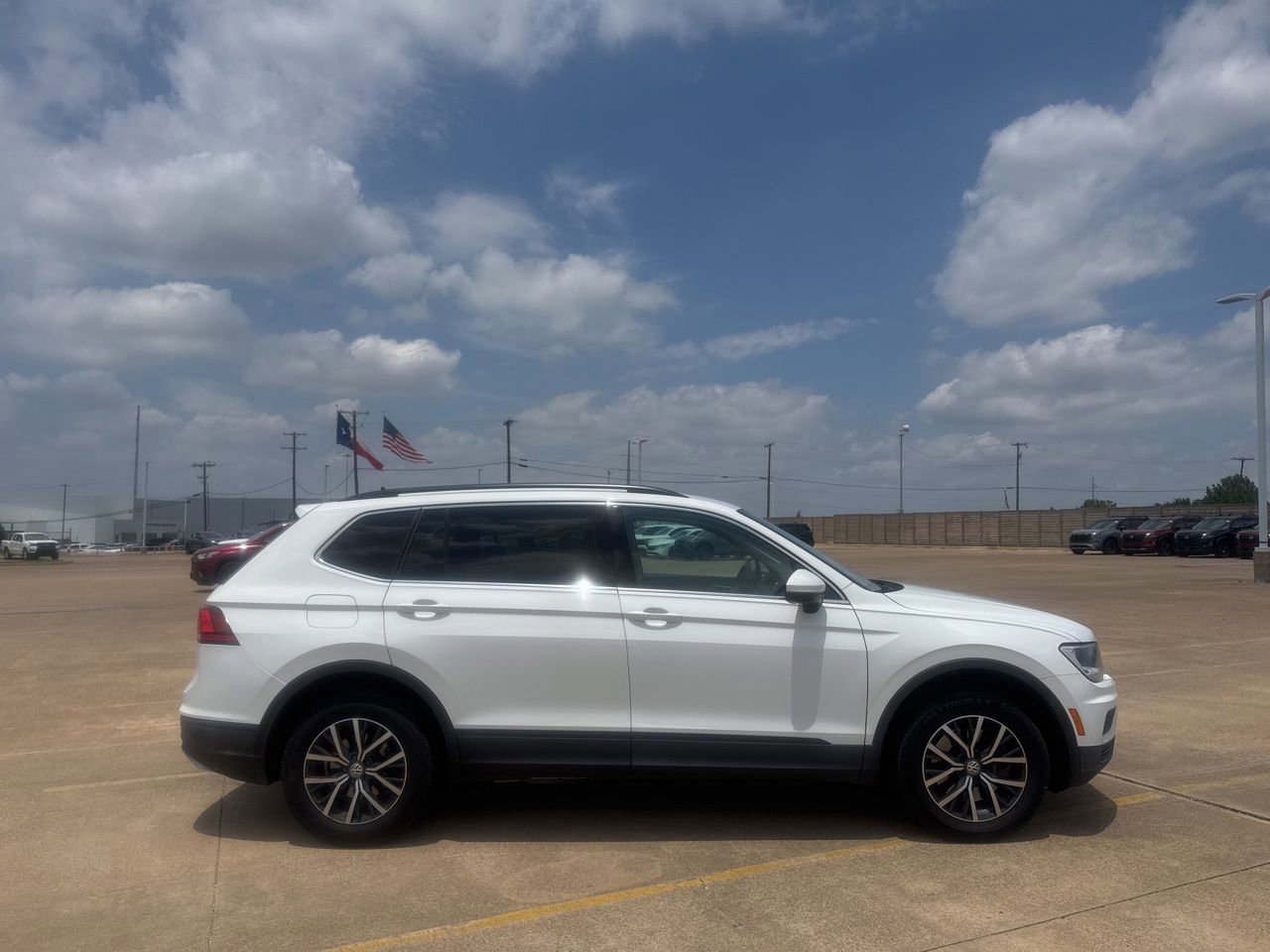 Used 2019 Volkswagen Tiguan SE FWD image 28