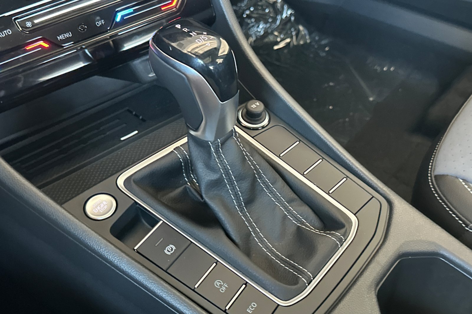 New 2026 Volkswagen Jetta SE FWD image 20