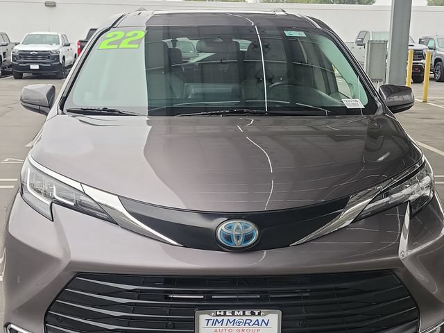 Used 2022 Toyota Sienna XLE w/ XLE Plus Package FWD image 29