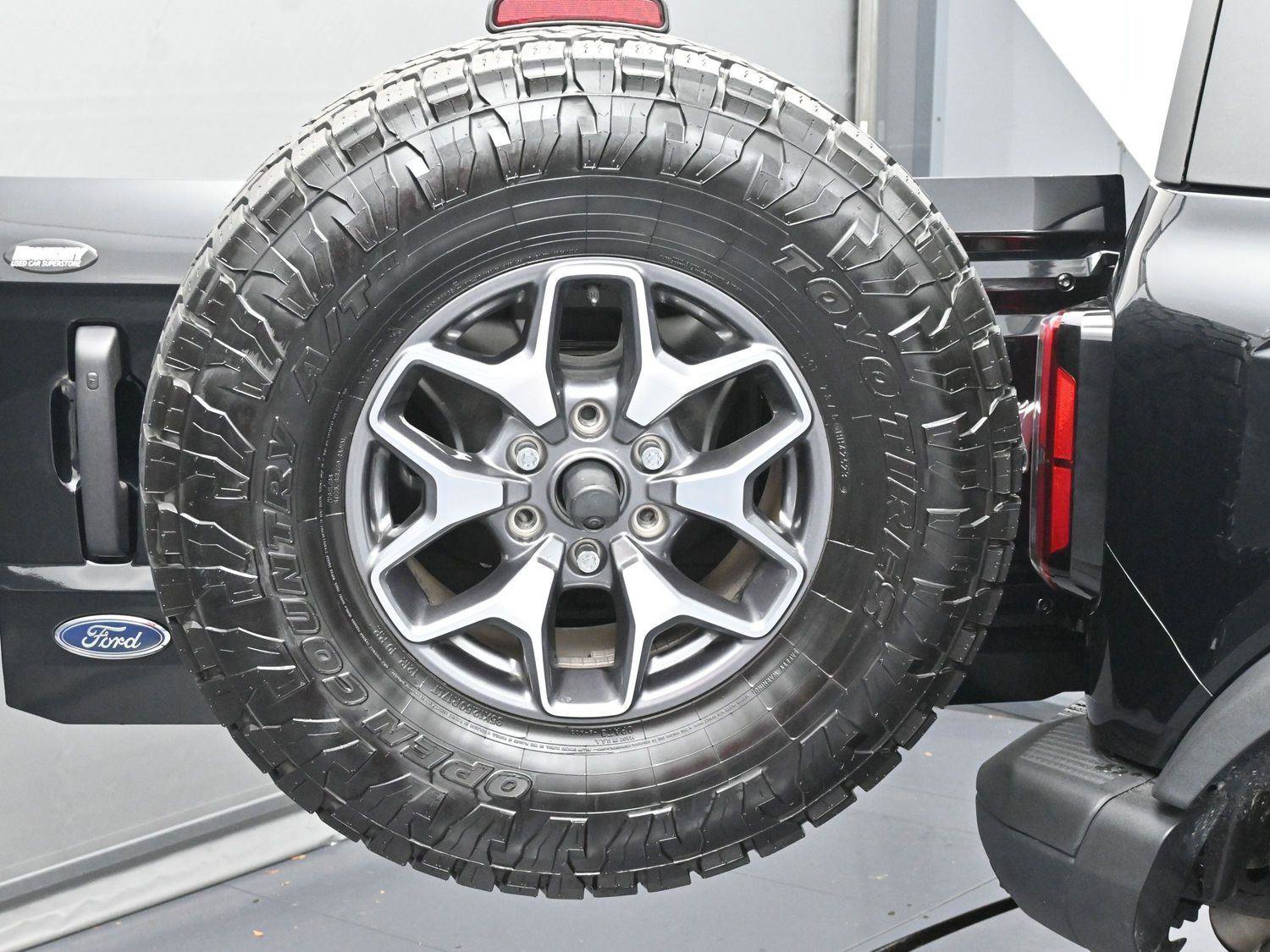 Used 2023 Ford Bronco Badlands image 36