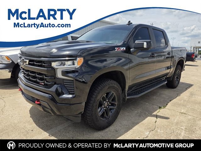 Used 2022 Chevrolet Silverado 1500 LT Trail Boss w/ LT Trail Boss Premium Package AWD/4WD image 1