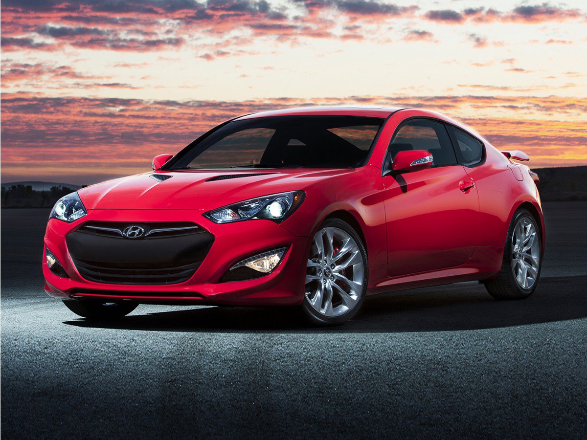 Used 2016 Hyundai Genesis Coupe 3.8 RWD image 1