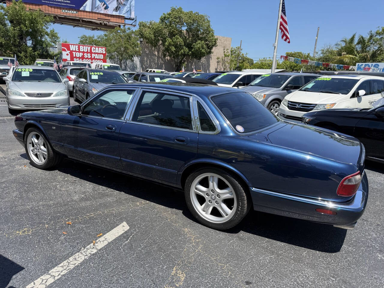 Used 1999 Jaguar XJ8 RWD image 6