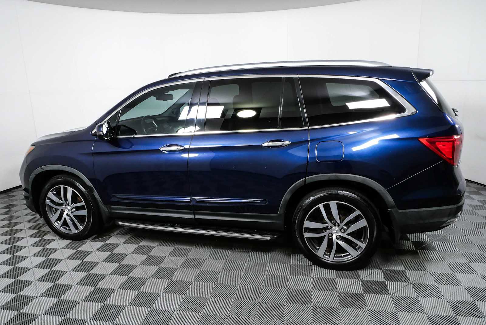 Used 2016 Honda Pilot Elite image 29