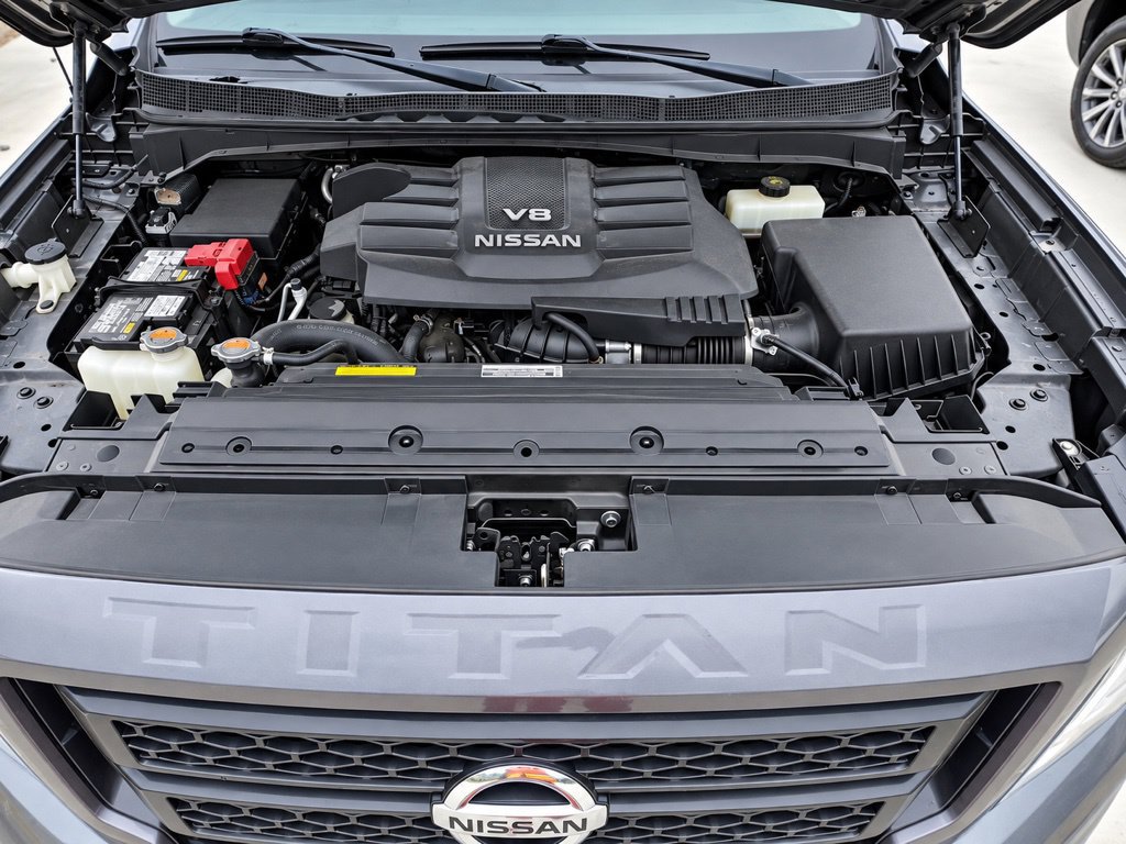 Used 2020 Nissan Titan SV w/ SV Convenience Package RWD image 11