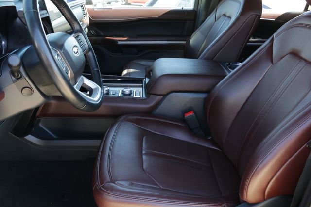 Used 2024 Ford Expedition Limited image 10
