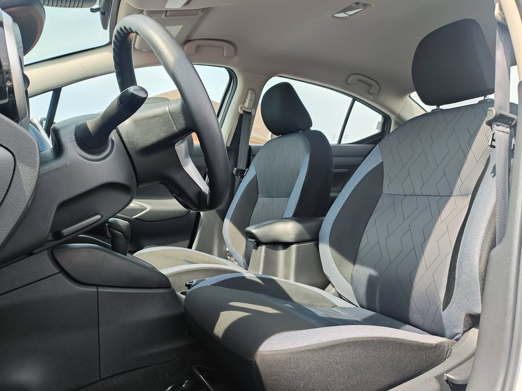 Used 2025 Nissan Versa SV FWD image 13