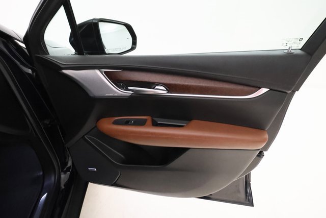 Used 2021 Cadillac XT5 Premium Luxury image 23