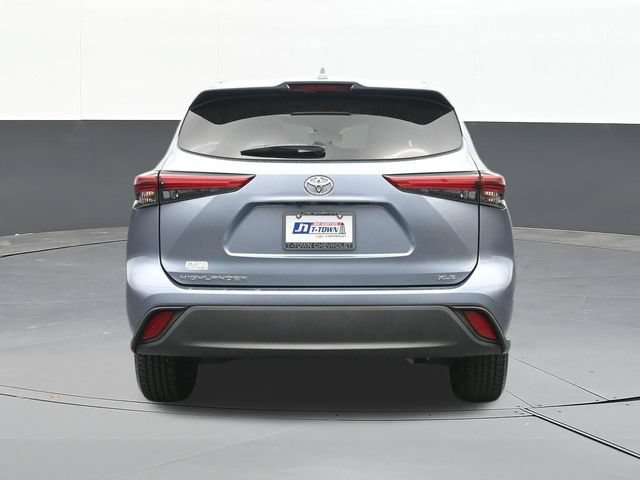 Used 2021 Toyota Highlander XLE FWD image 10