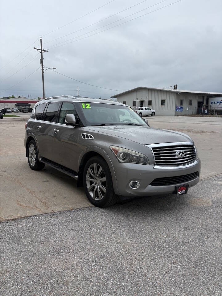 Used 2012 INFINITI QX56 4WD w/ Theater Pkg image 2