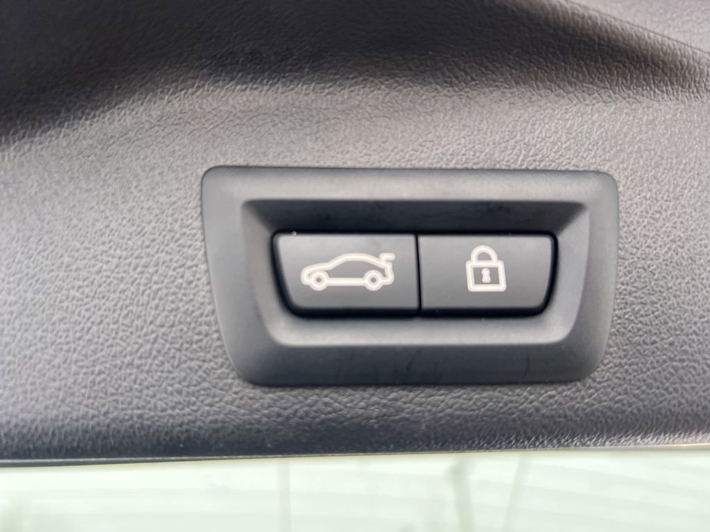 Used 2023 BMW X5 xDrive40i w/ M Sport Package image 15