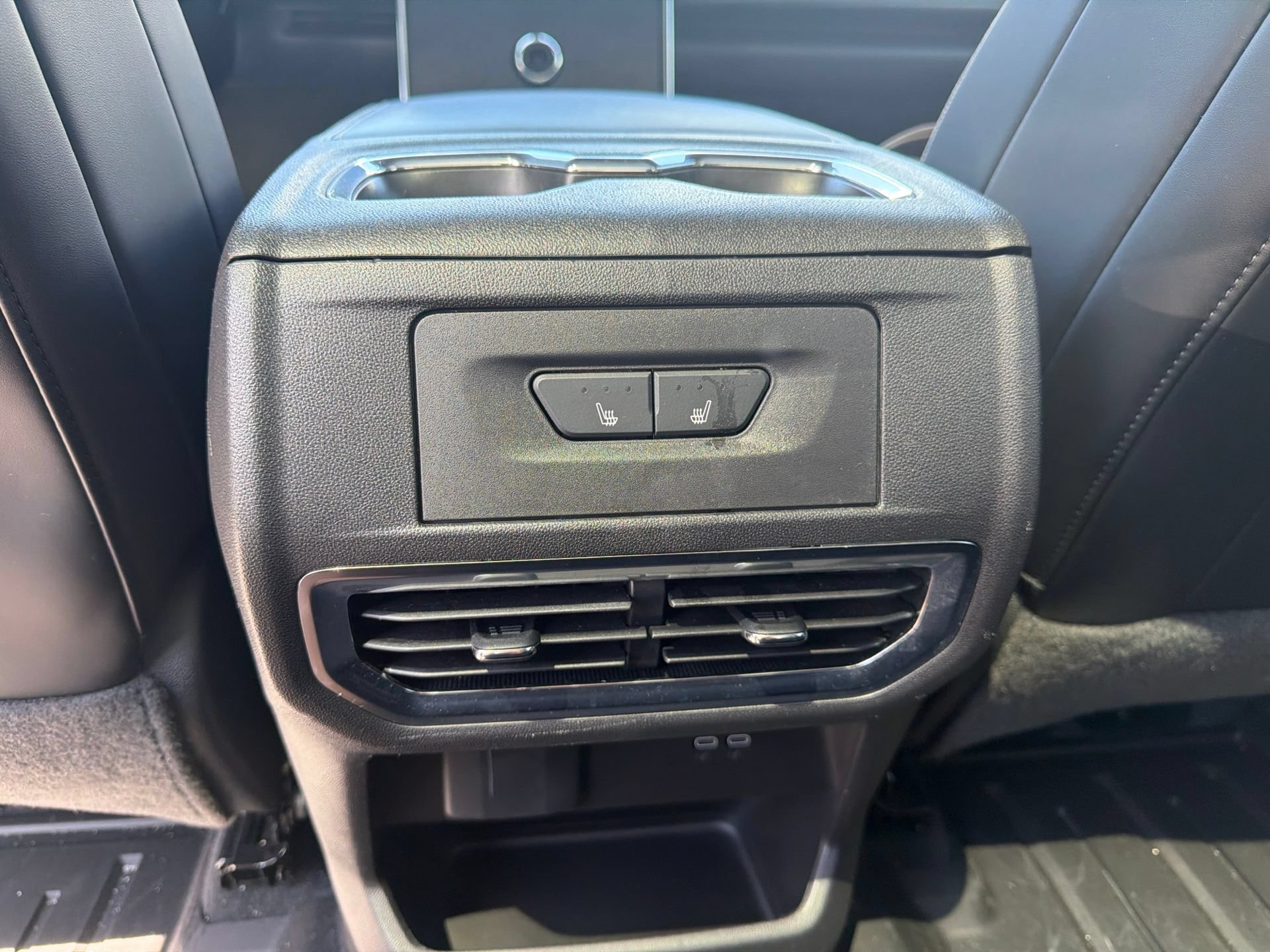 Used 2024 GMC Sierra EV Denali AWD/4WD image 15