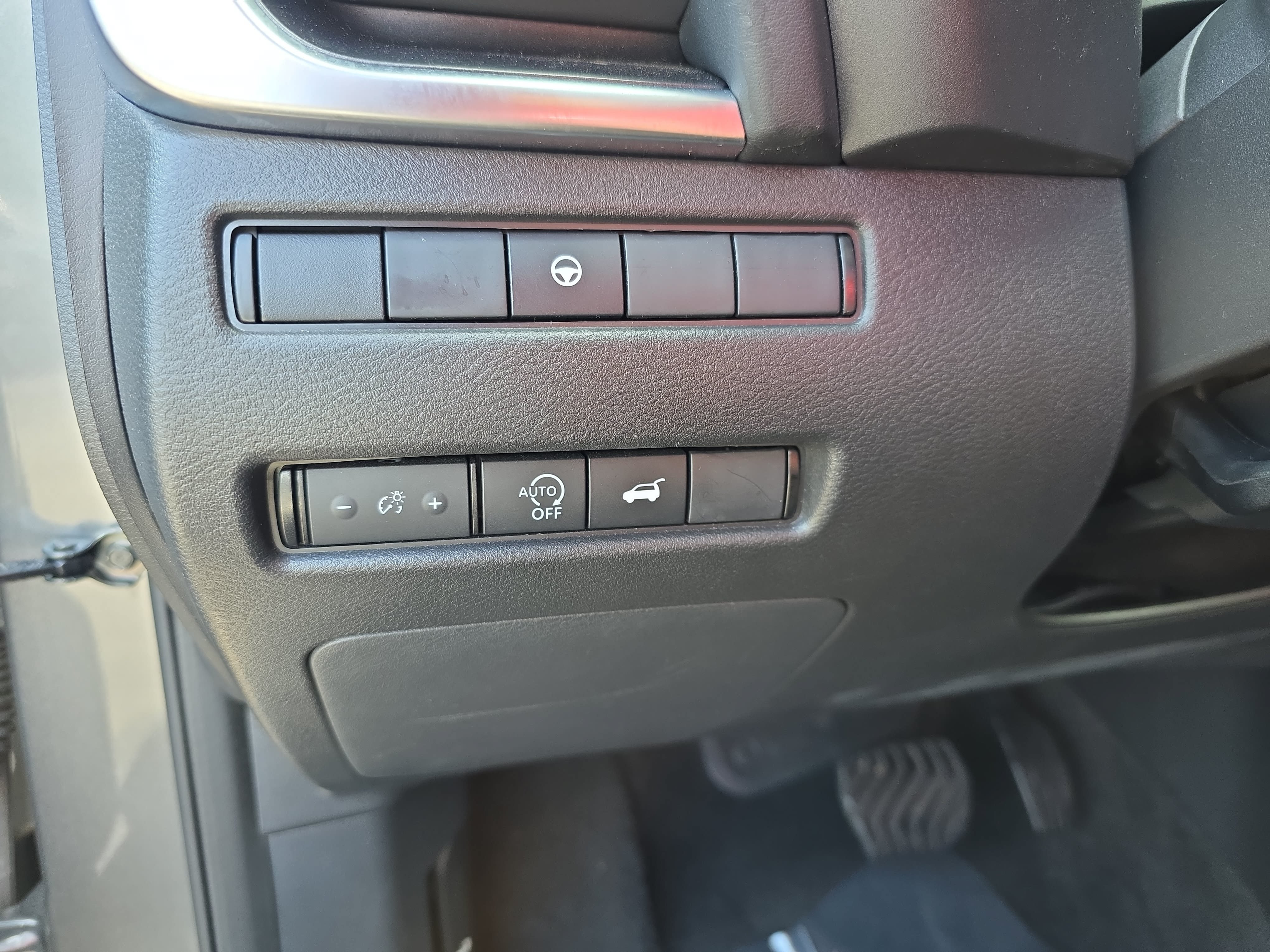 Used 2024 Nissan Rogue SV AWD/4WD image 24