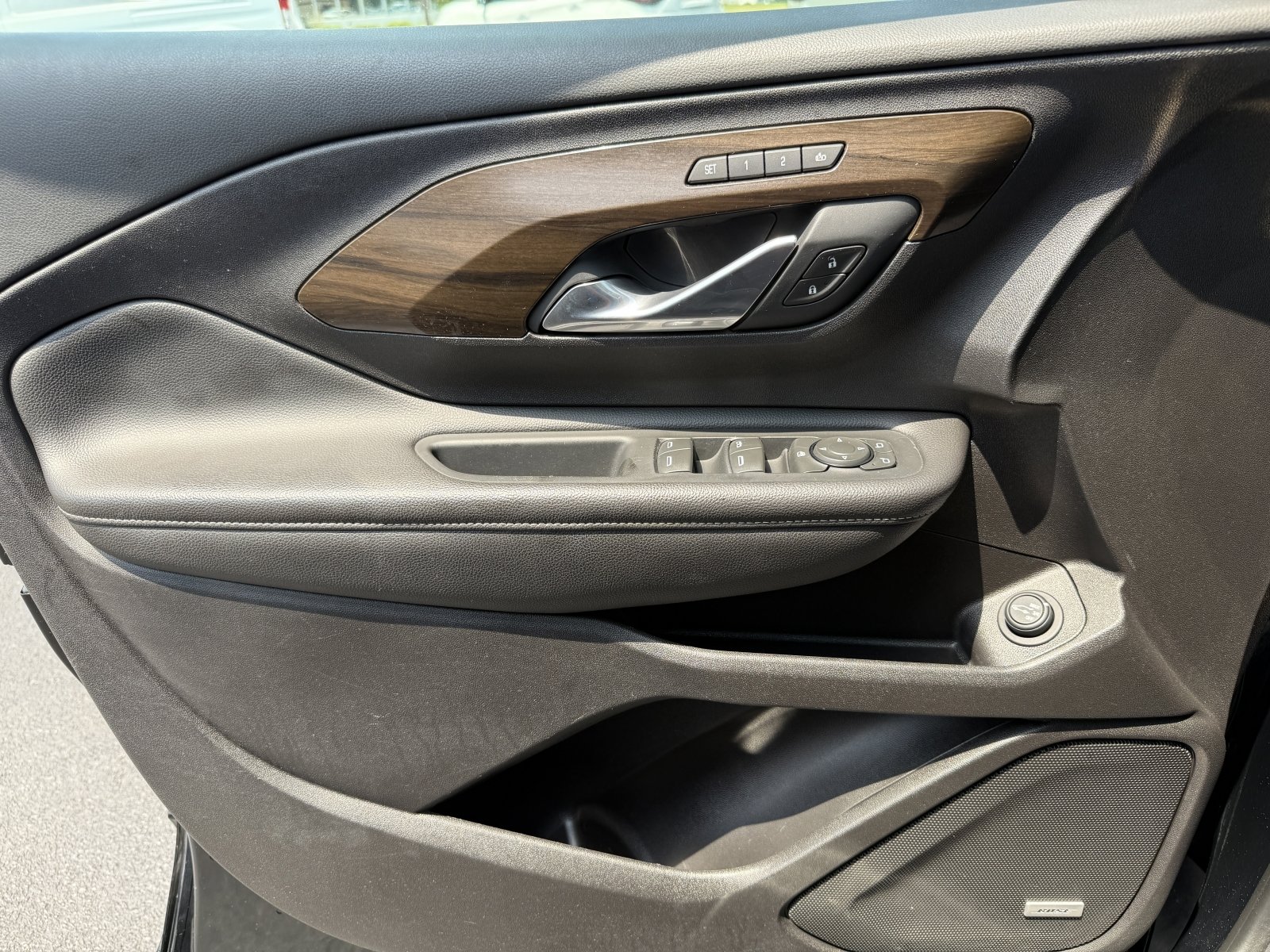 Used 2018 GMC Terrain Denali w/ Advanced Safety Package image 37