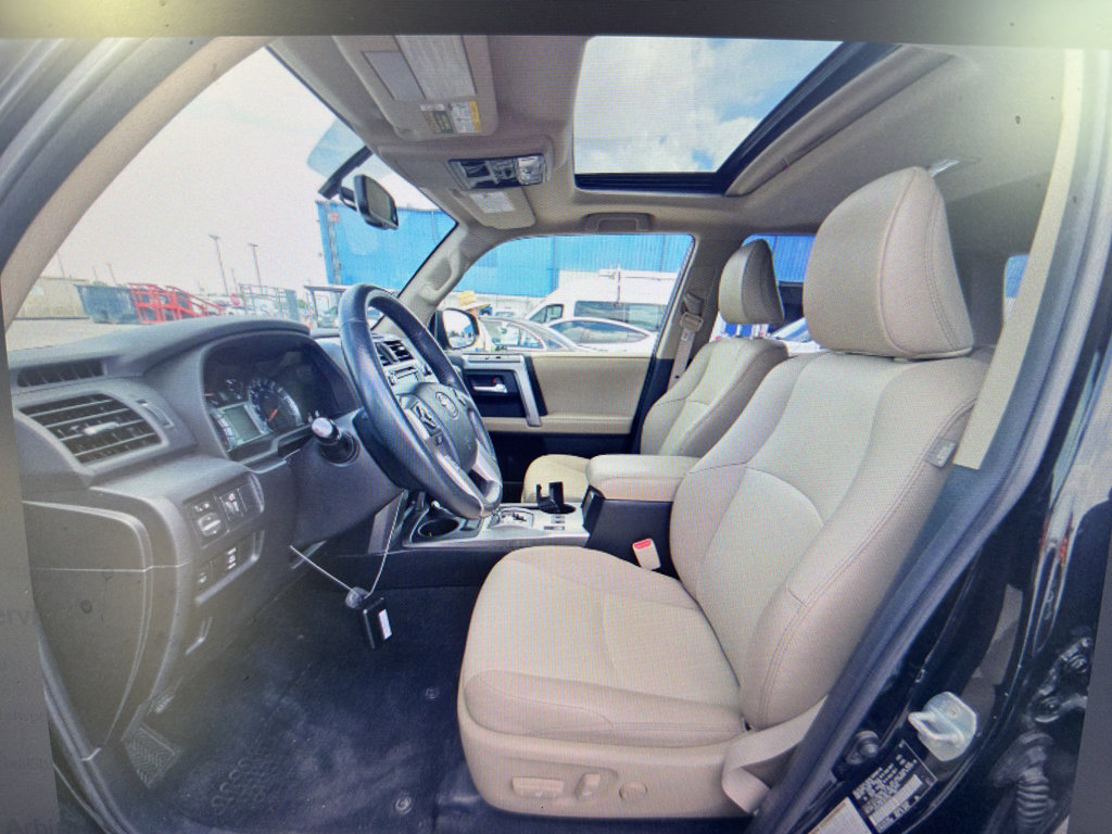 Used 2018 Toyota 4Runner SR5 Premium image 3