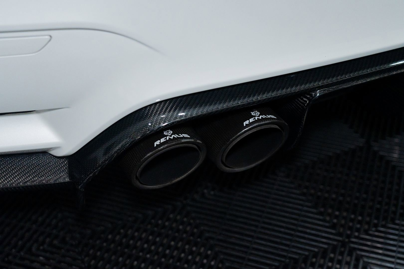 Used 2018 BMW M4 Coupe RWD image 12