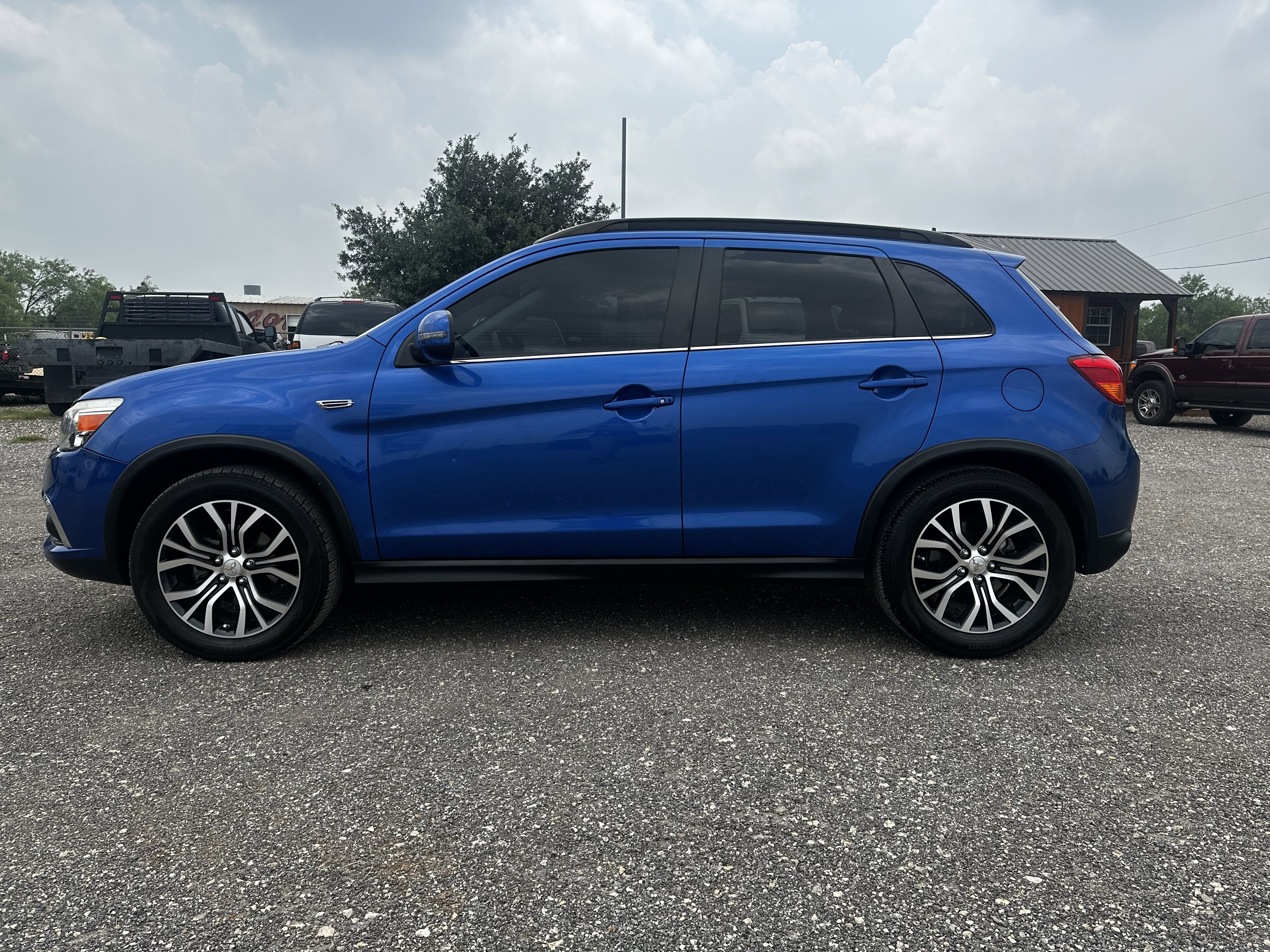 Used 2017 Mitsubishi Outlander Sport GT image 2