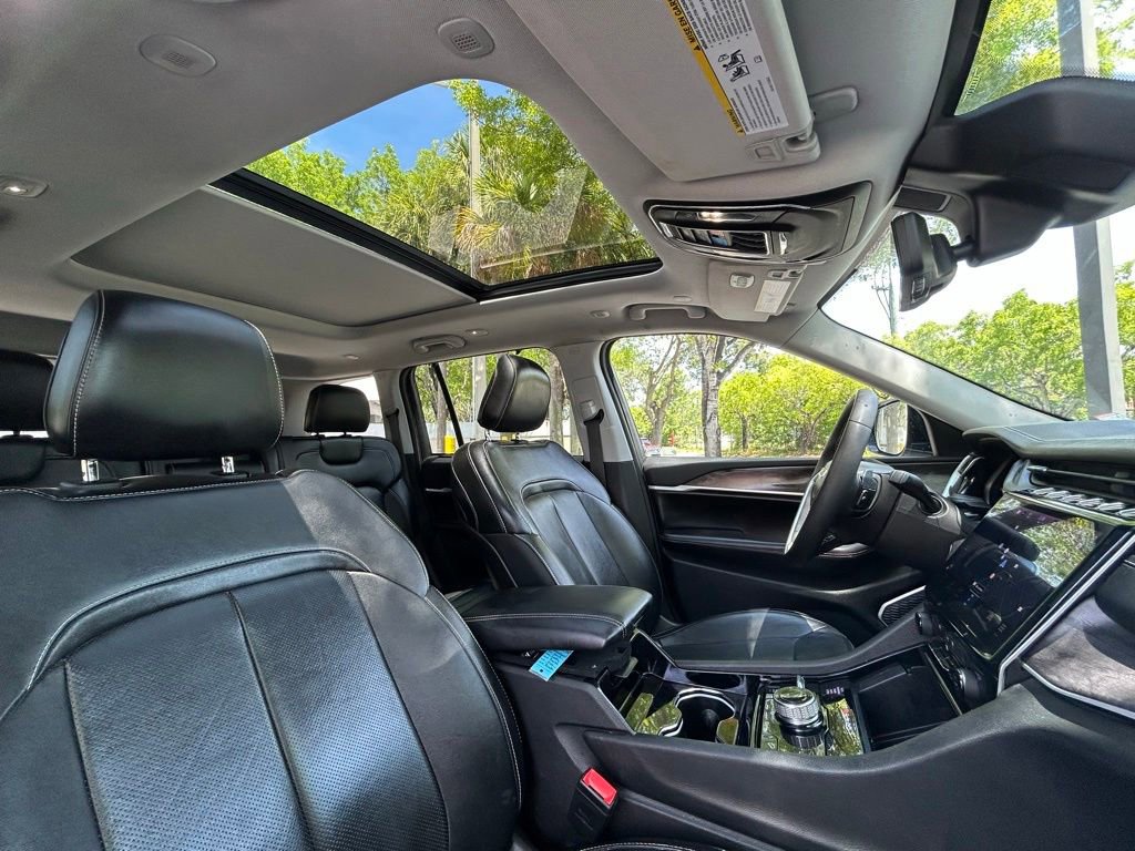 Used 2023 Jeep Grand Cherokee 4WD 4xe w/ Luxury Tech Group II image 43