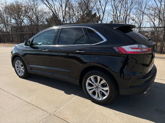 Used 2024 Ford Edge Titanium AWD/4WD image 3