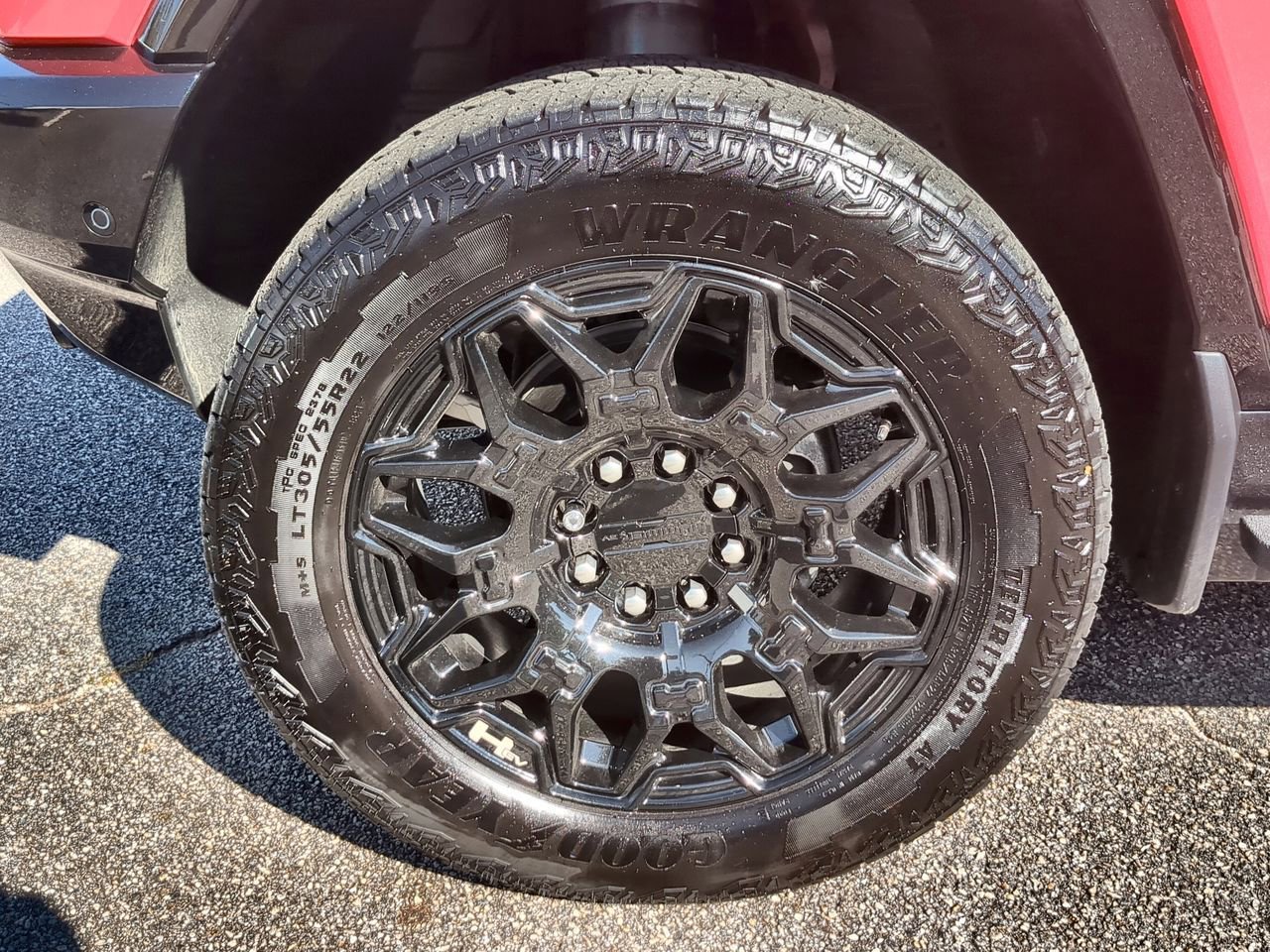 Used 2025 GMC Hummer EV 2X image 34